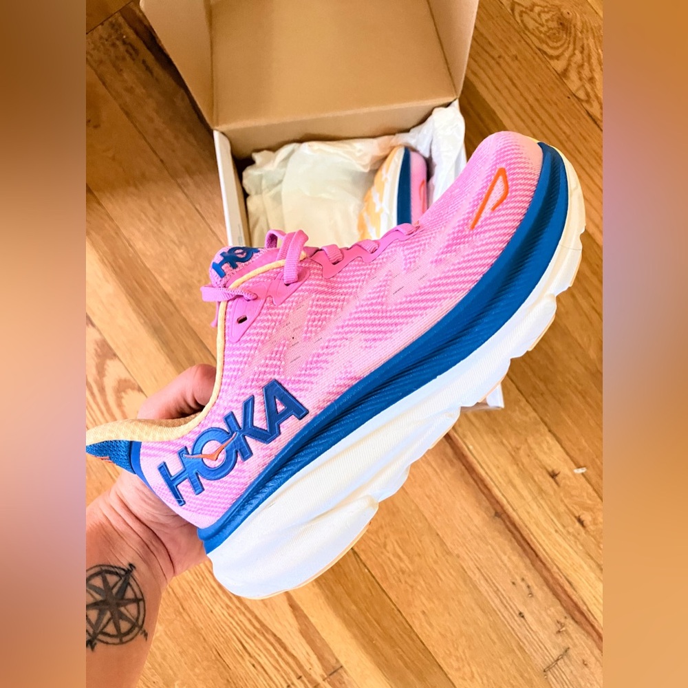 HOKA Women’s Clifton 9 running shoes
